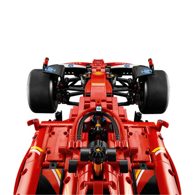 Rear wing and engine detail
